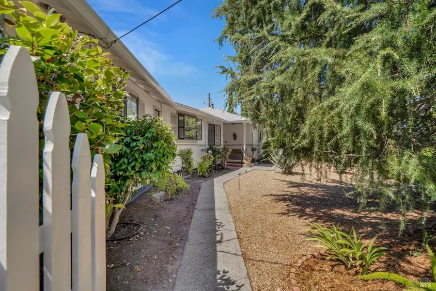 385 Lakeview Drive, Napa, CA 94559 - #3