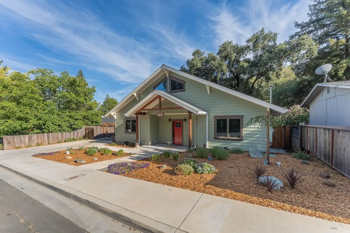 544 Redwood Avenue, Ukiah, CA 95482 - #1