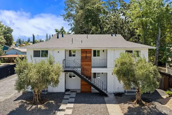 360 March Avenue, Healdsburg, CA 95448
