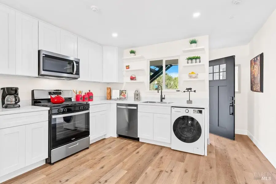 360 March Avenue, Healdsburg, CA 95448 - #2