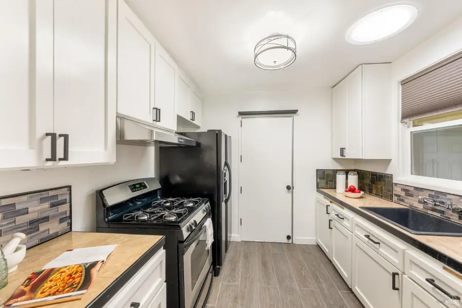 72 Bellevue Avenue, Napa, CA 94558 - #3