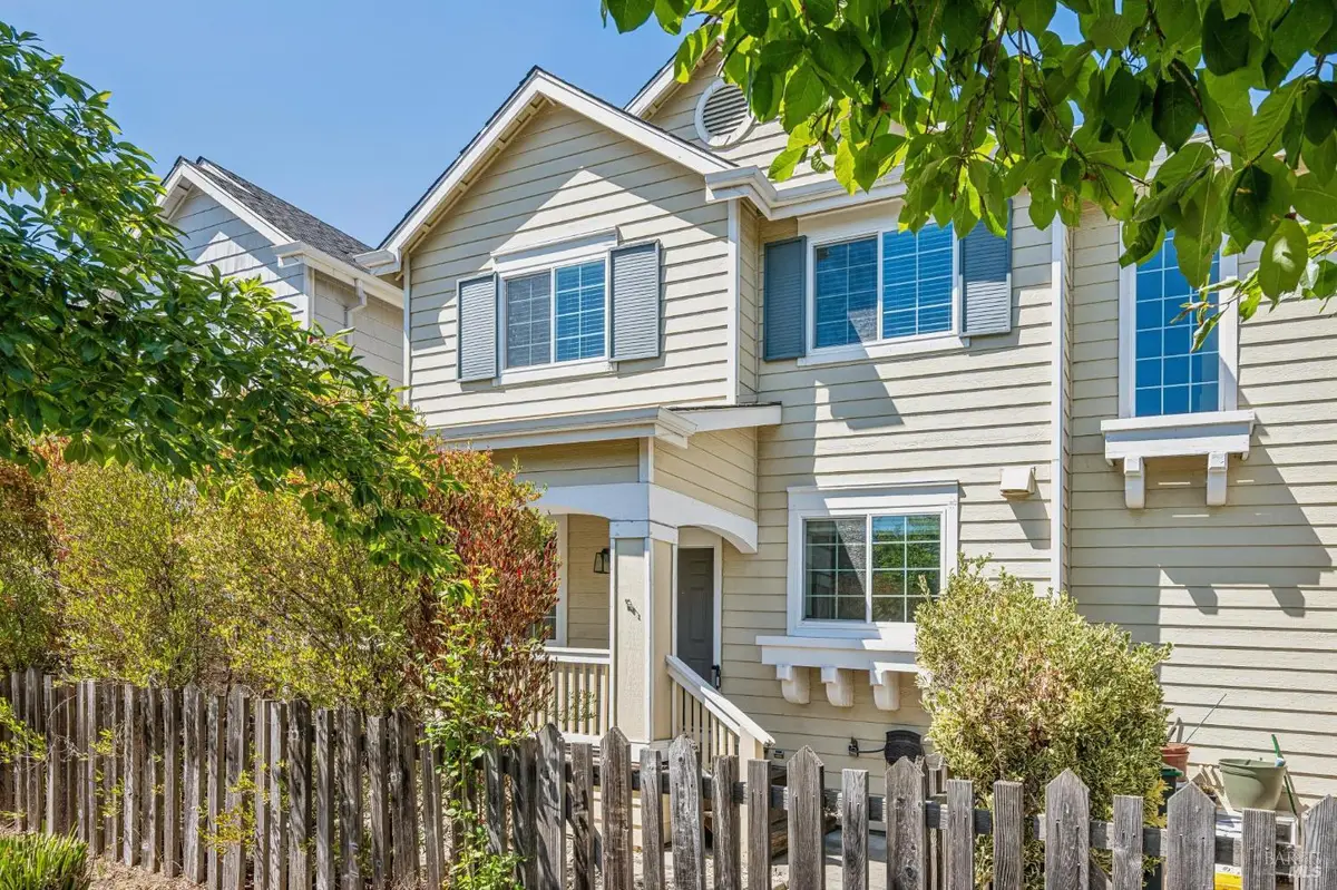 2032 Easton Drive, Petaluma, CA 94952 - #1