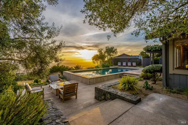 4737 Pressley Road, Santa Rosa, CA 95404