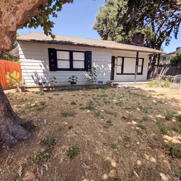 390 S Orchard Avenue, Ukiah, CA 95482