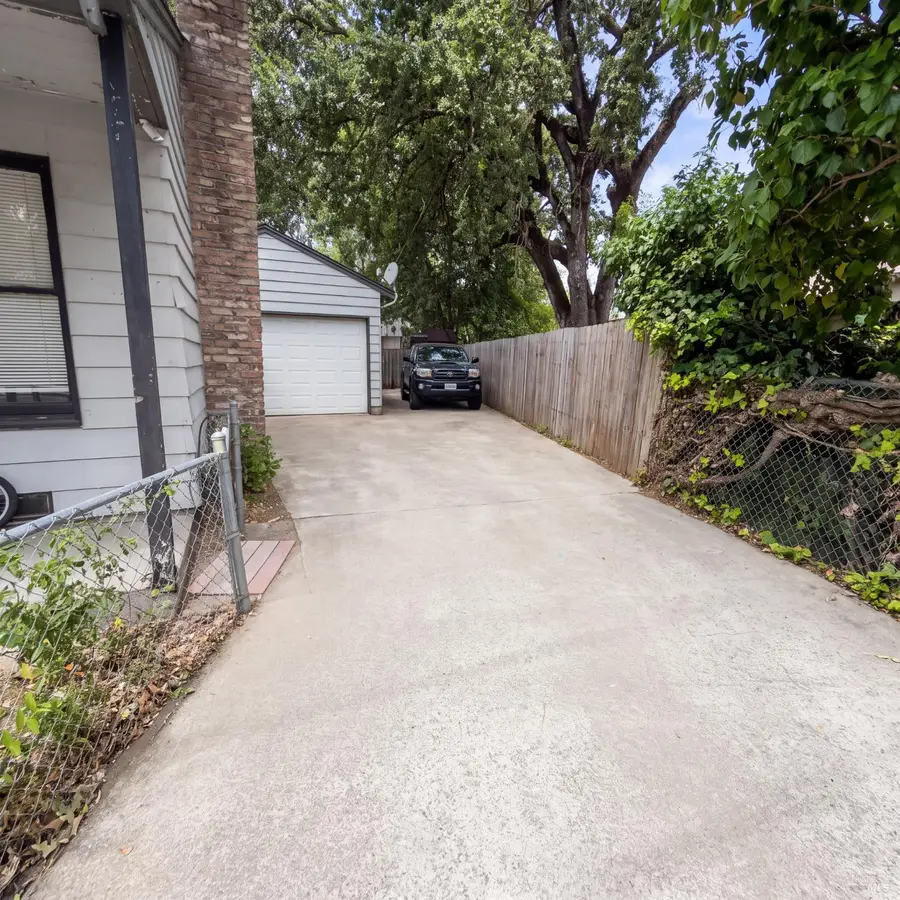 390 S Orchard Avenue, Ukiah, CA 95482 - #2