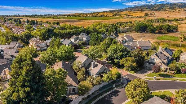 3 Vintage Court, Petaluma, CA 94954