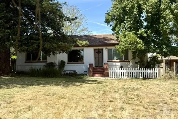 20 Eucalyptus Avenue, Petaluma, CA 94952