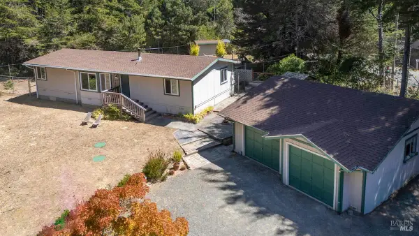 31290 Thomas Lane, Fort Bragg, CA 95437