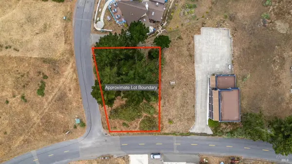 240 Wave Drive, Shelter Cove, CA 95589