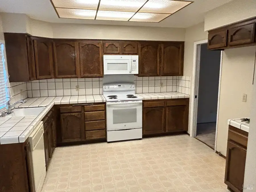 1520 Woodcreek Drive, Fairfield, CA 94534 - #2