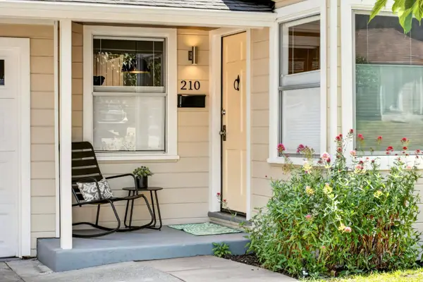210 Homewood Avenue, Napa, CA 94558