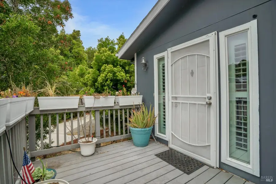 92 Karen Court, Vallejo, CA 94590 - #3