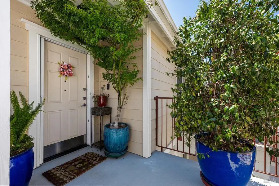 530 Entrada Drive #201, Novato, CA 94949 - #2