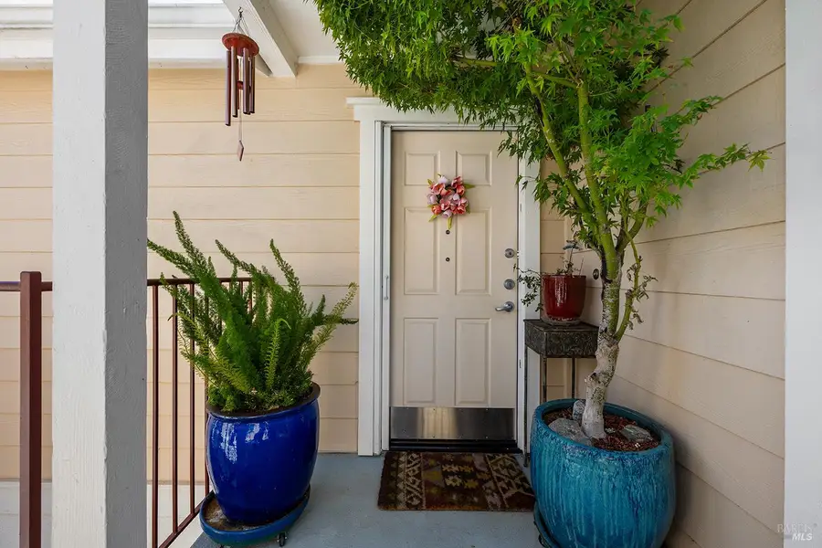 530 Entrada Drive #201, Novato, CA 94949 - #3