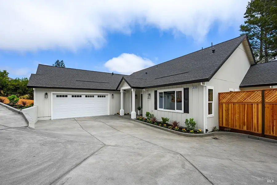 2016 Eagle Court, Santa Rosa, CA 95403 - #2