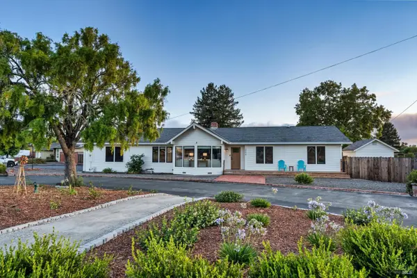 2294 Chester Drive, Penngrove, CA 94951