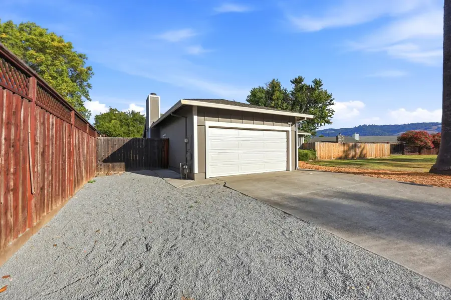 1208 Eric Court, Rohnert Park, CA 94928 - #2