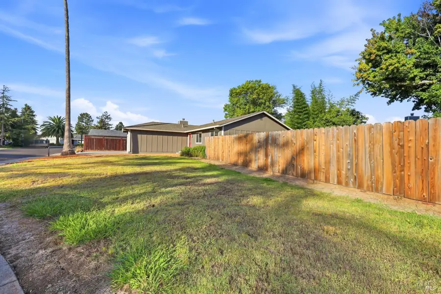 1208 Eric Court, Rohnert Park, CA 94928 - #3