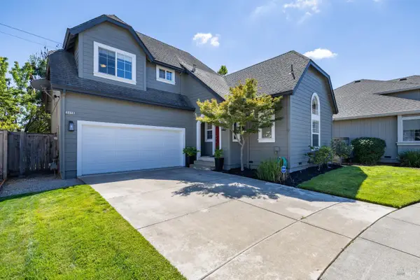2038 Red Oak Circle, Santa Rosa, CA 95403