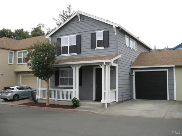 1961 Crosspoint Court, Santa Rosa, CA 95403