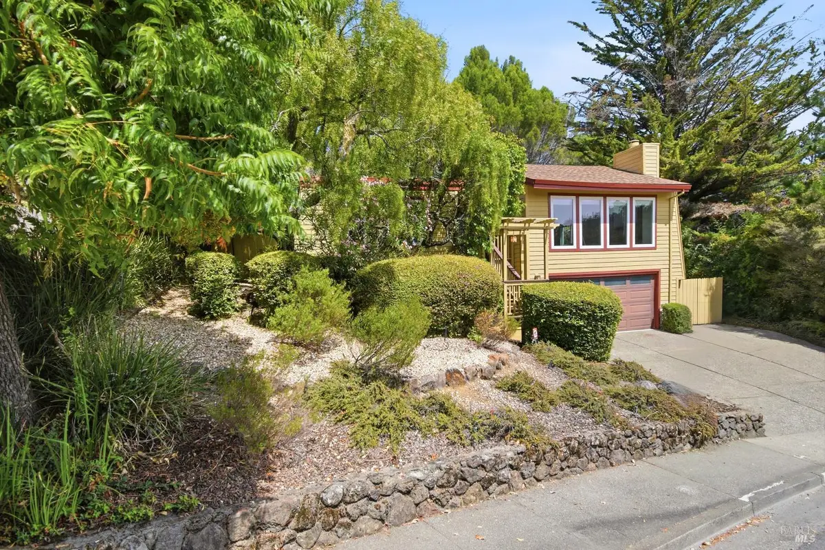 10 Viscaino Way, San Rafael, CA 94903 - #1