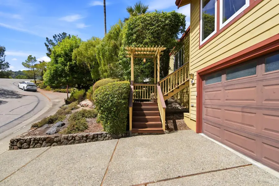 10 Viscaino Way, San Rafael, CA 94903 - #3
