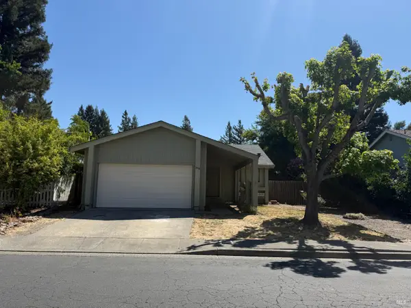 238 Hummingbird Court, Healdsburg, CA 95448