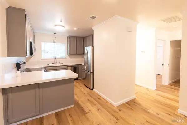 221 Elbridge Avenue #D, Cloverdale, CA 95425