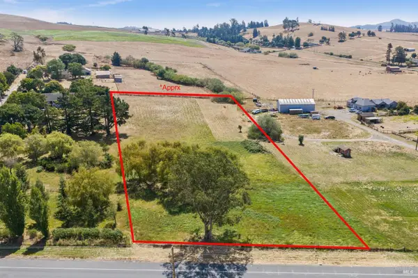 6157 Bodega Avenue, Petaluma, CA 94952