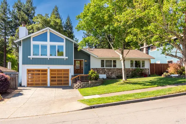 3404 Castlerock Court, Santa Rosa, CA 95404