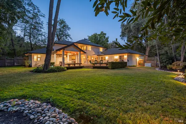 934 Fairway Drive, Sonoma, CA 95476