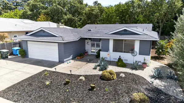 8830 Oak Trail Drive, Santa Rosa, CA 95409