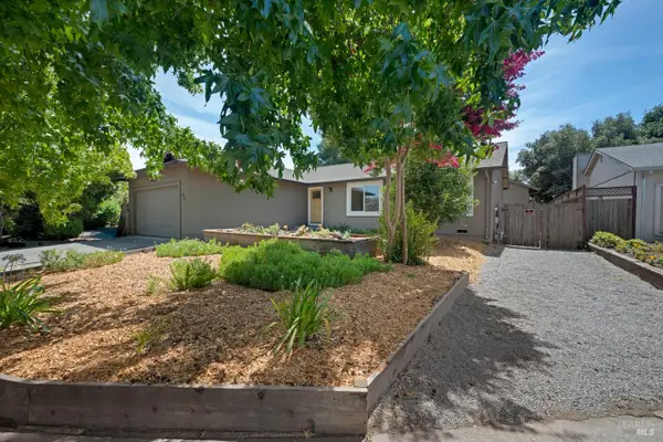 1824 Fenwick Place, Santa Rosa, CA 95401