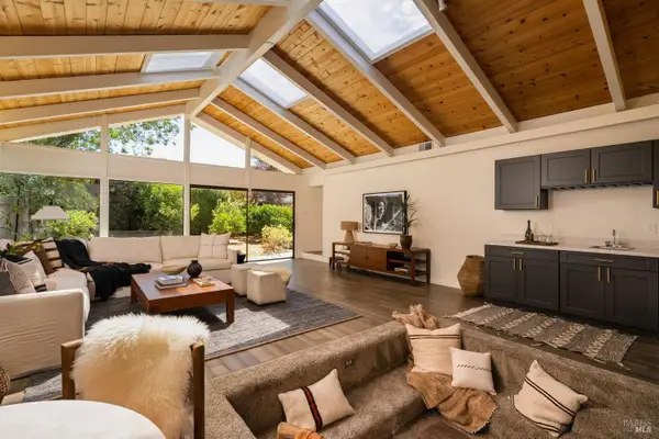 9 Sherwood Court, Kentfield, CA 94904