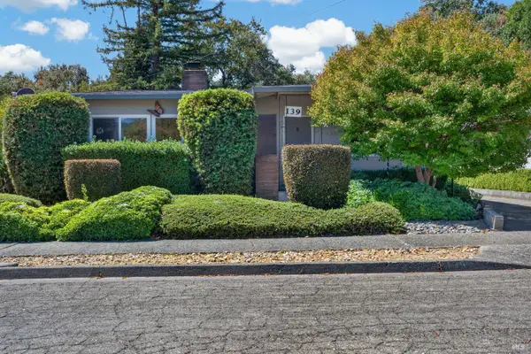 139 Las Colinas Drive, Cloverdale, CA 95425
