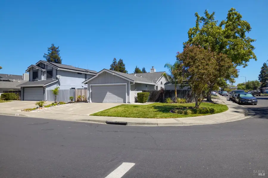 755 Oakvale Way, Vacaville, CA 95687 - #2