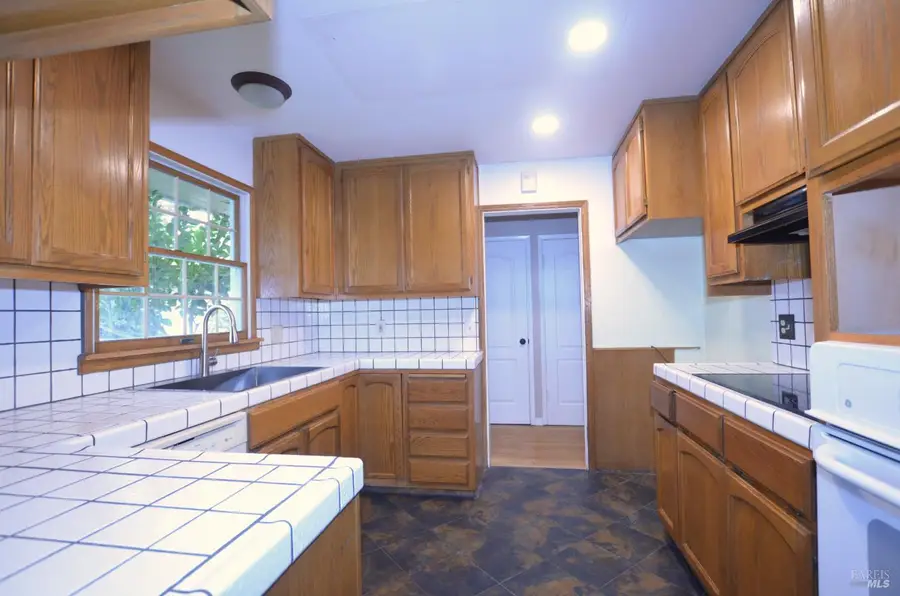 16 Del Mar Court, Vallejo, CA 94589 - #3