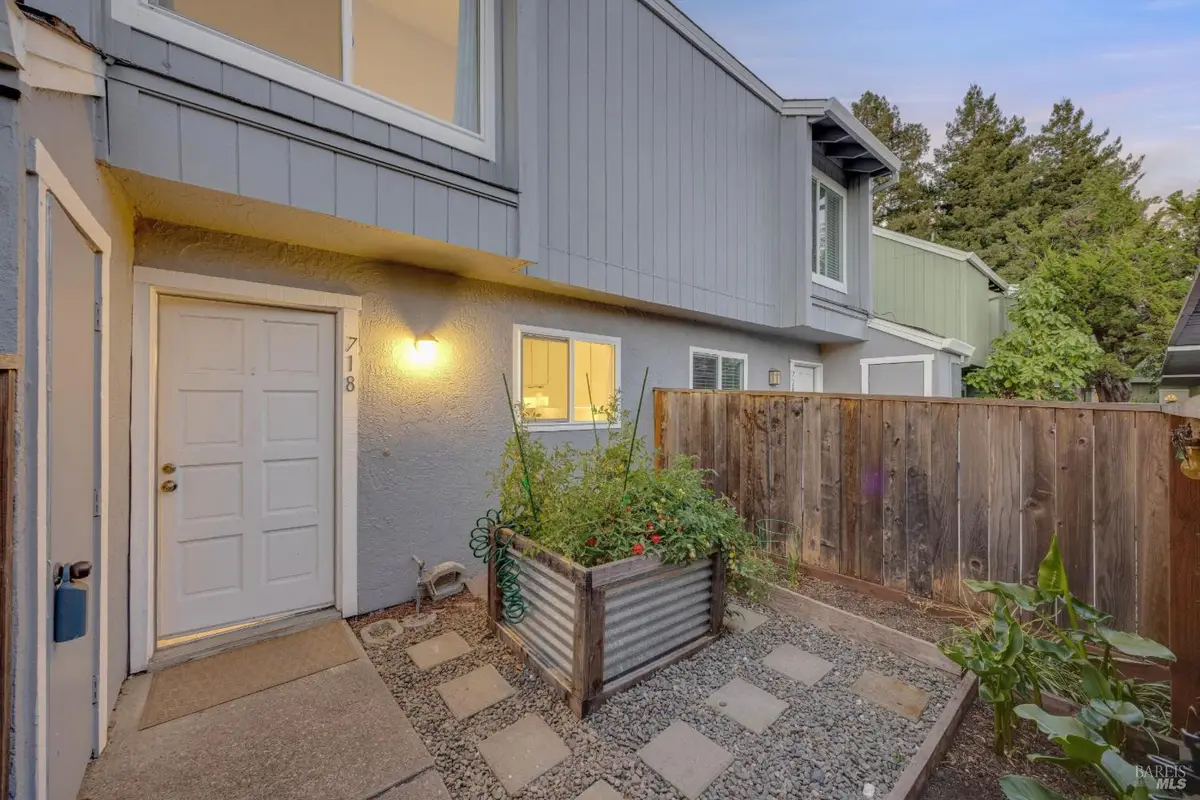 718 Racquet Club Circle, Rohnert Park, CA 94928 - #1