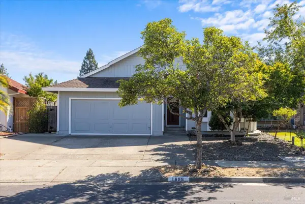 1698 Randon Way, Santa Rosa, CA 95403