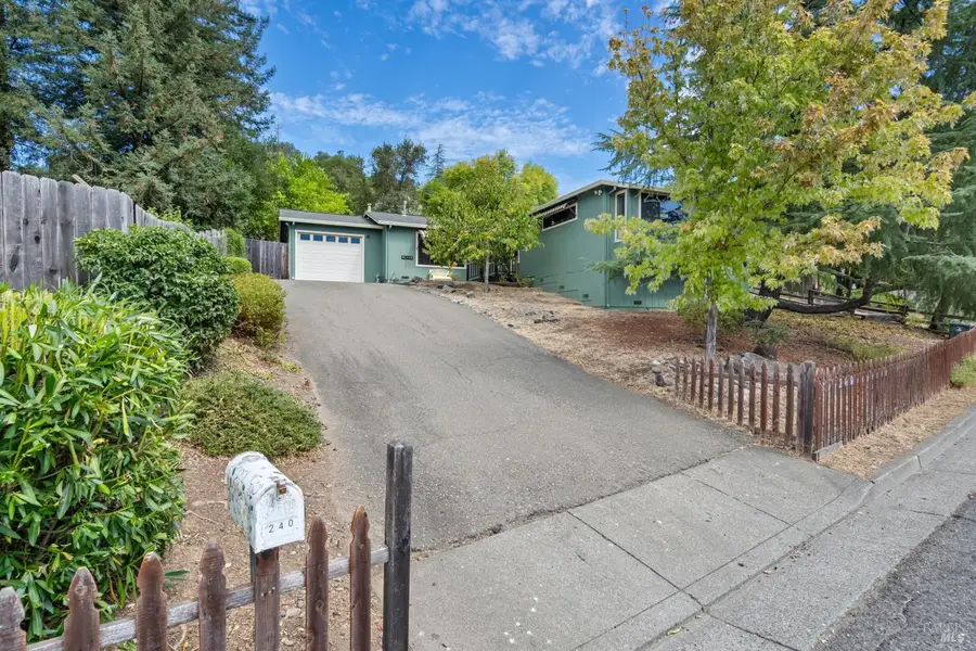 240 Shahan Drive, Cloverdale, CA 95425 - #2