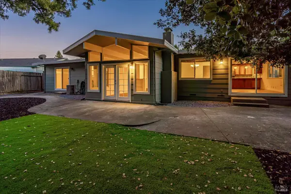 2567 Tachevah Drive, Santa Rosa, CA 95405