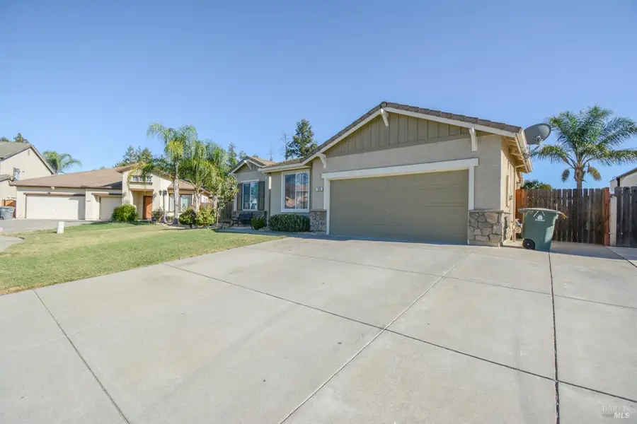 300 Rennert Way, Dixon, CA 95620 - #2