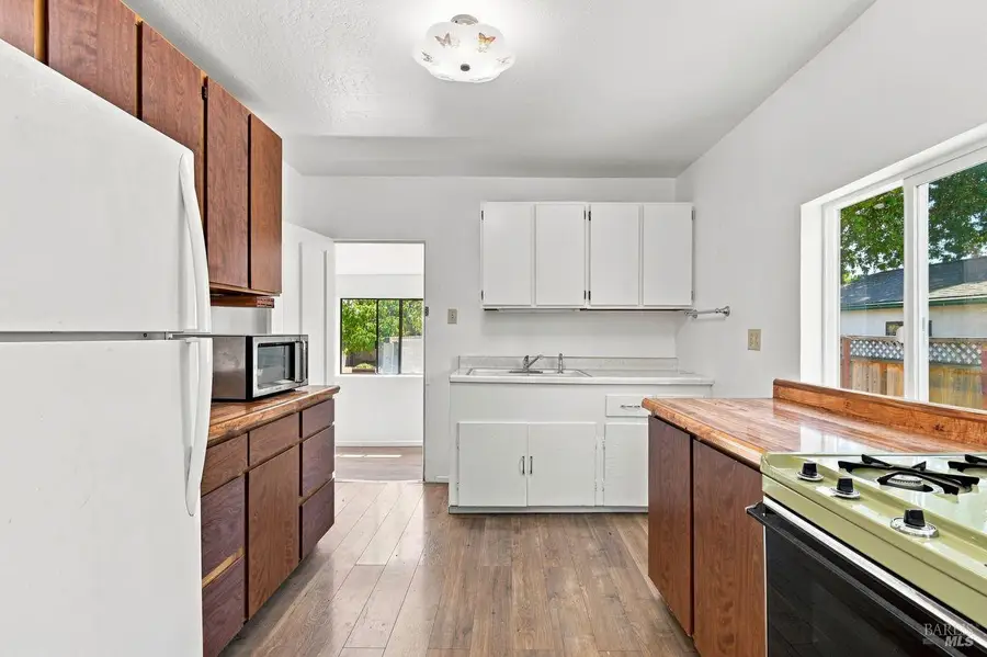 216 Theresa Street, Santa Rosa, CA 95407 - #3
