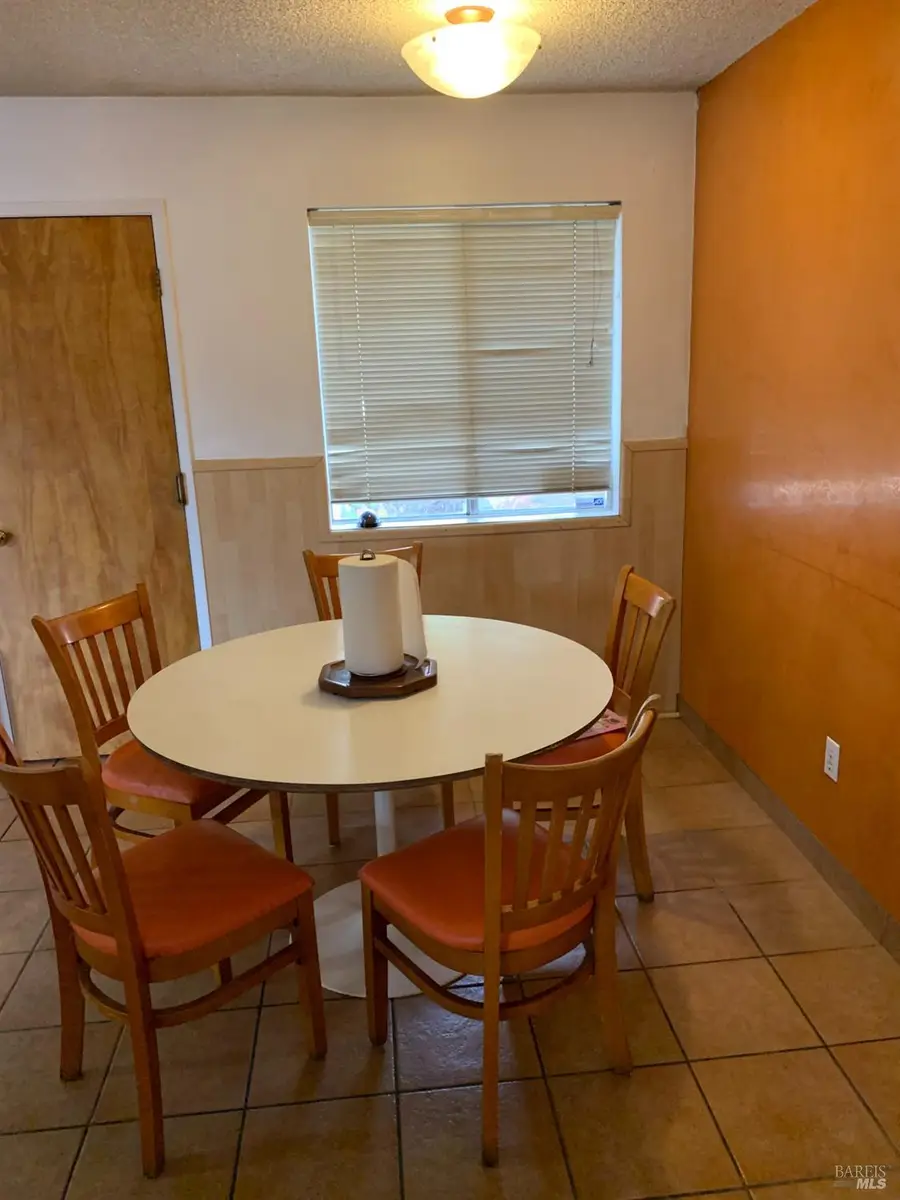 916 Link Lane, Santa Rosa, CA 95401 - #2