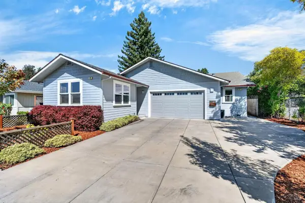 445 Monte Vista Avenue, Healdsburg, CA 95448