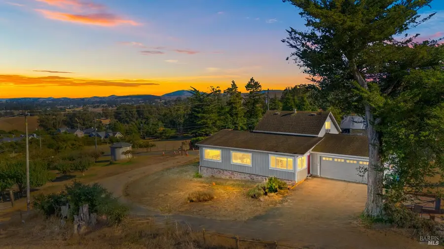 395 Monte Vista Lane, Petaluma, CA 94952 - #2