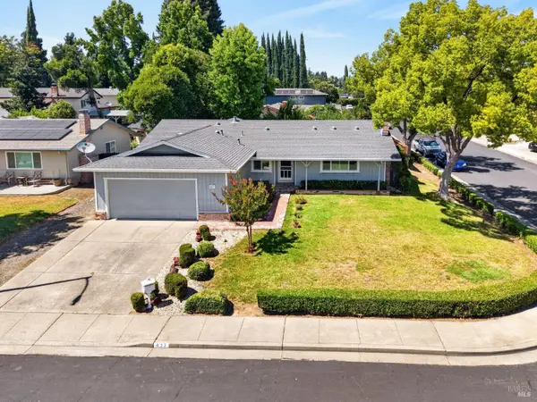 437 Valencia Lane, Vacaville, CA 95688