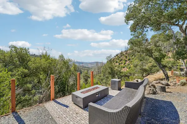 1225 Los Alamos Road, Santa Rosa, CA 95409