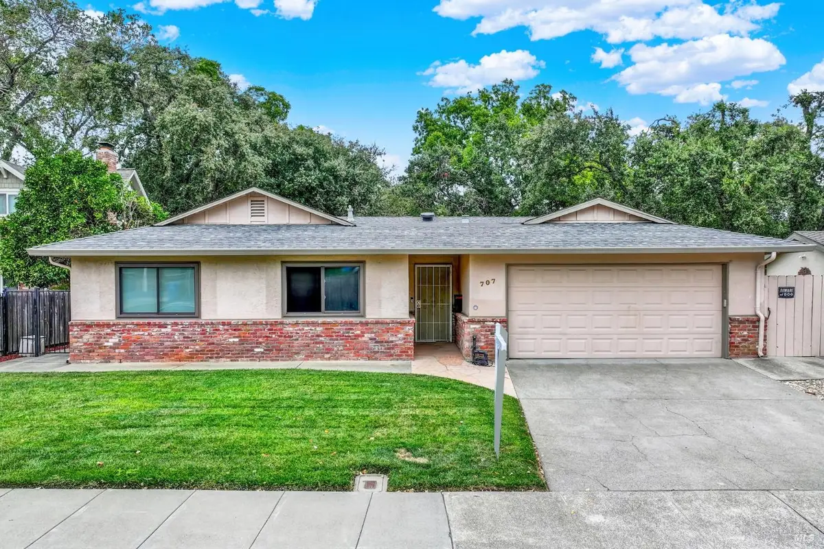 707 Linwood Street, Vacaville, CA 95688 - #1