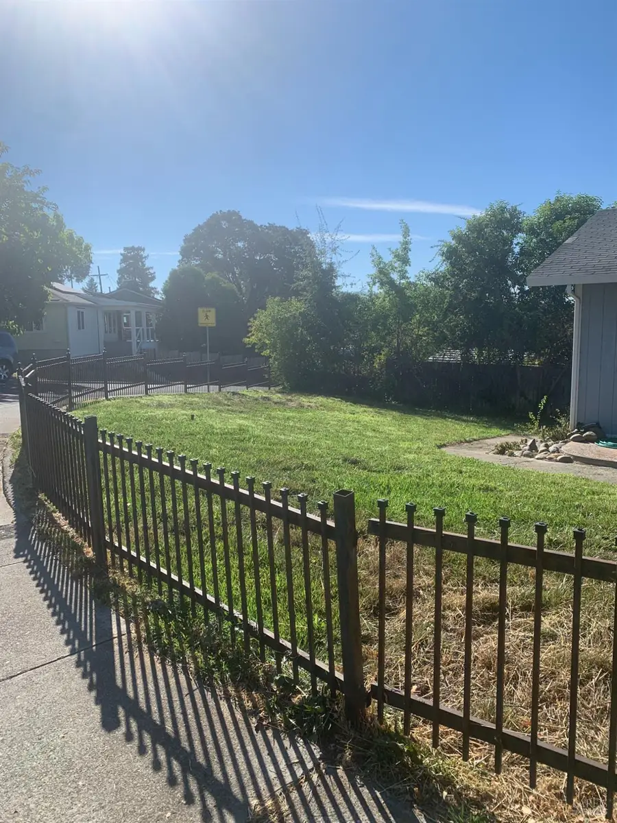 311 Hillcrest Drive, Lakeport, CA 95453 - #2